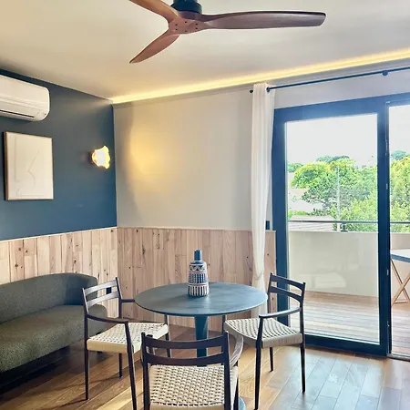 Apartment Les Des Vagues